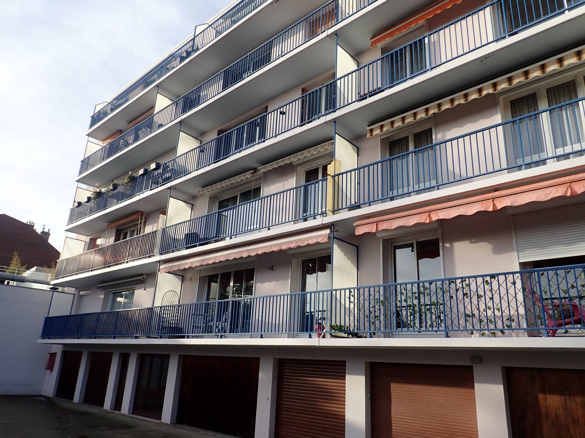 Entrepôts à la vente Saint-Romain-de-Colbosc