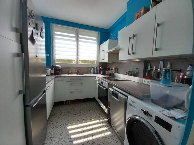 a vendre appartement 3 pièces balcon garage 76