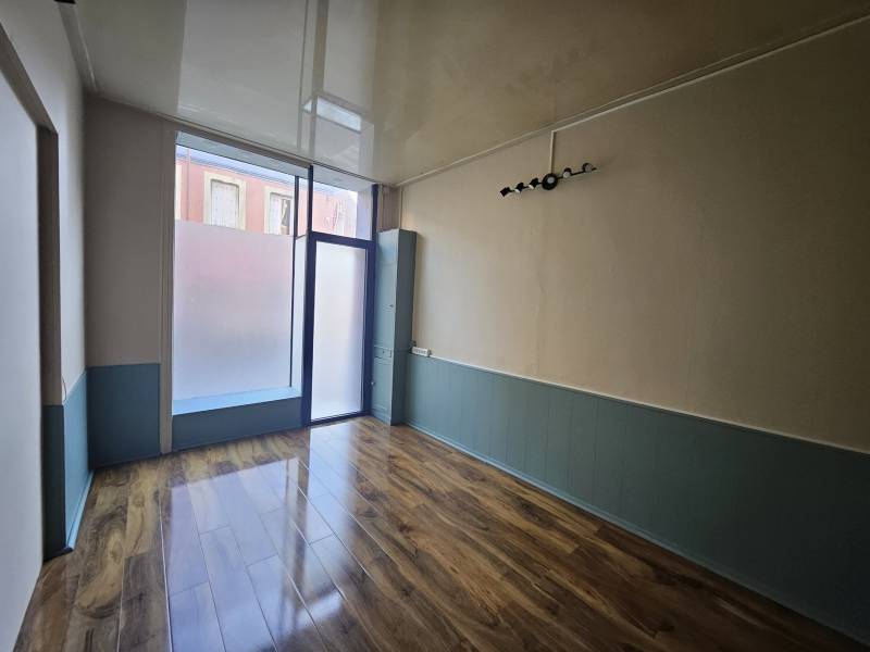 location d'un local commercial proche Coty