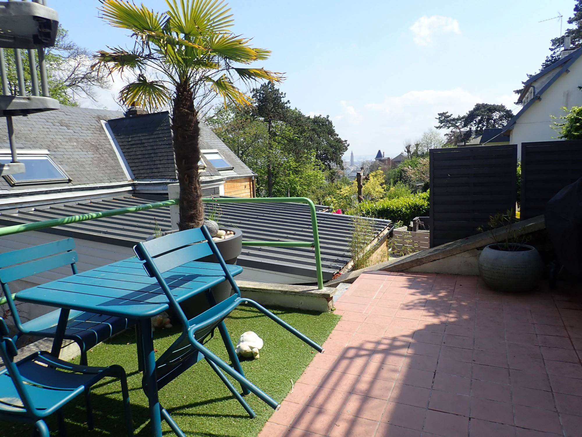 MAISON vue dégagée aperçu mer