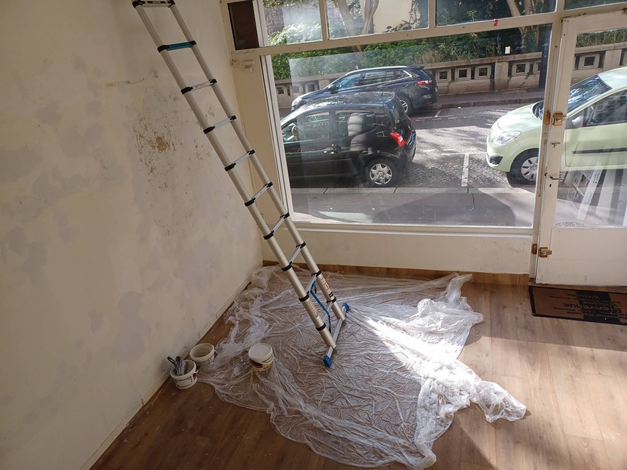 Adrian Parker loue un local commercial en centre ville du HAVRE