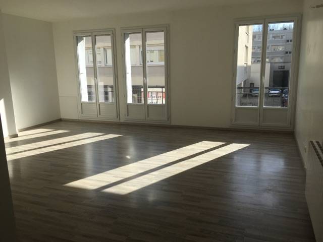 bel appartement F4 en très bon état  à louer