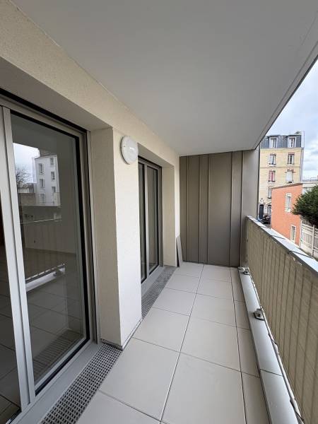 Adrian Parker loue un F3