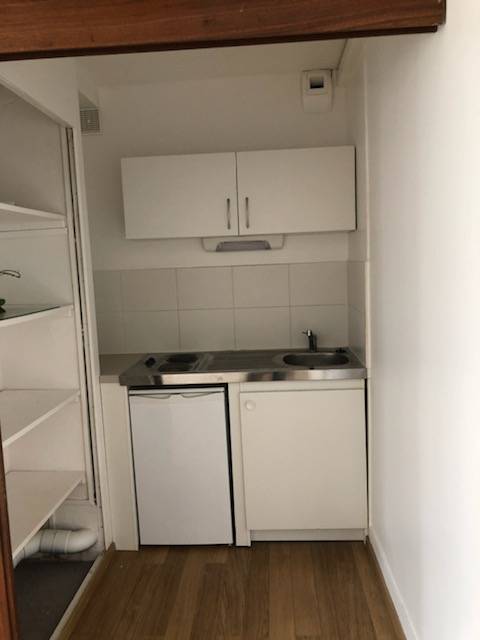 Trouver location appartement F2 avec agence Adrian Parker