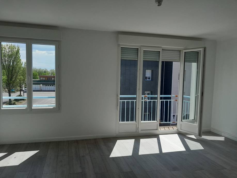 Trouver F2 en location avec Agence Adrian Parker