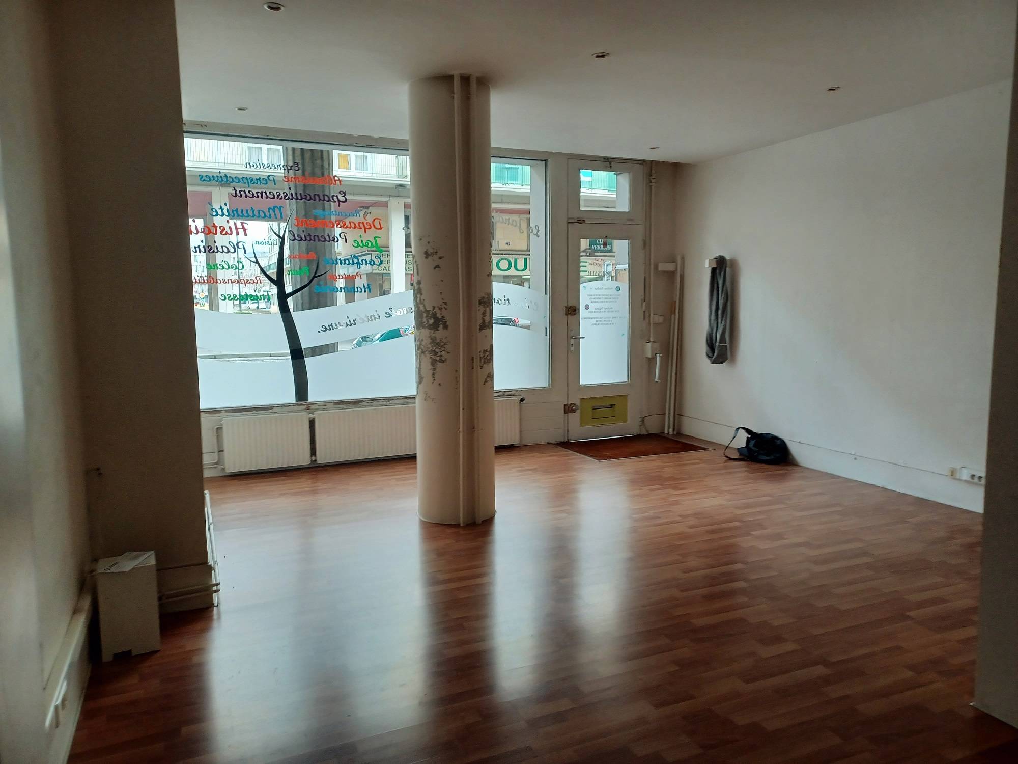 local commercial à louer rue de paris