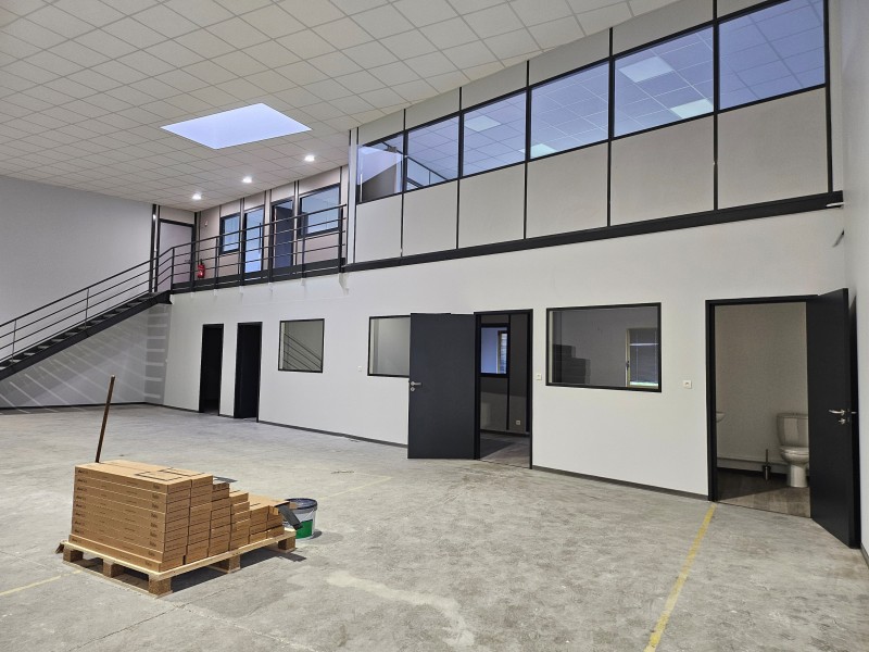 Loue Atelier avec Bureaux à HARFLEUR (76)