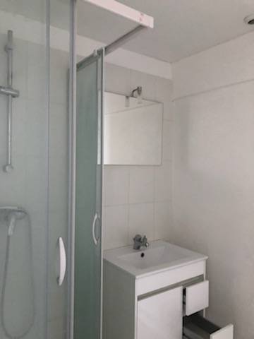 Trouver location appartement F2 avec agence Adrian Parker