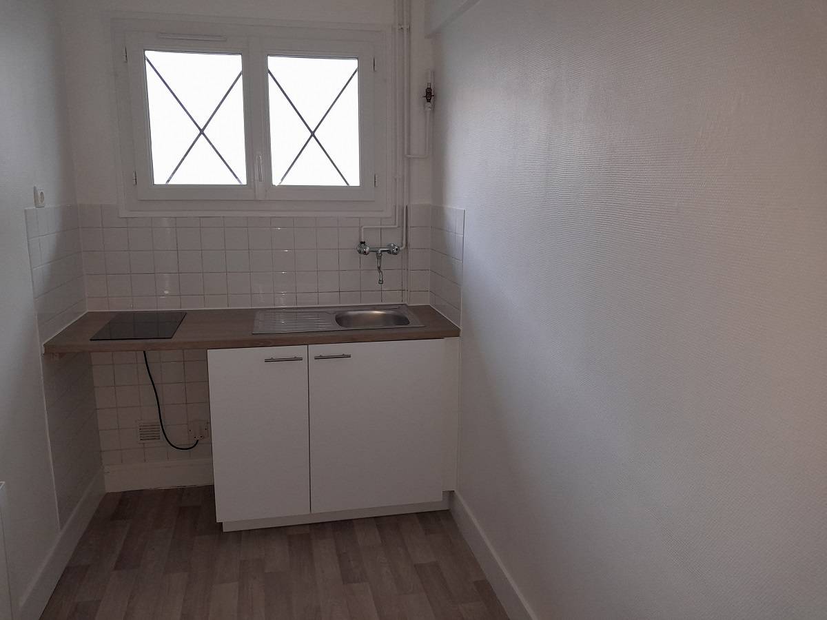 Trouver F1 à louer au Havre avec l'agence Adrian Parker