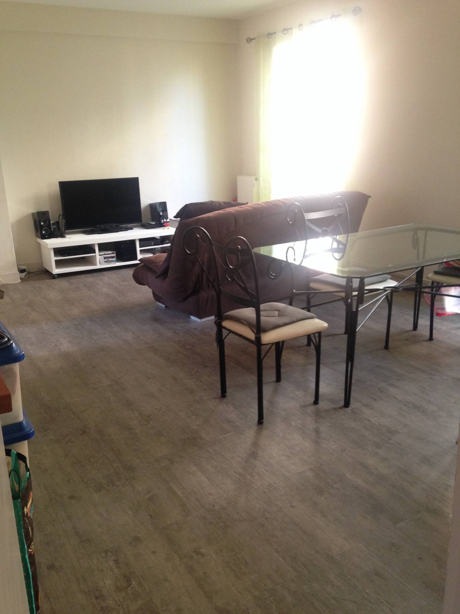 A louer F4 quartier Saint-François avec Agence Adrian Parker