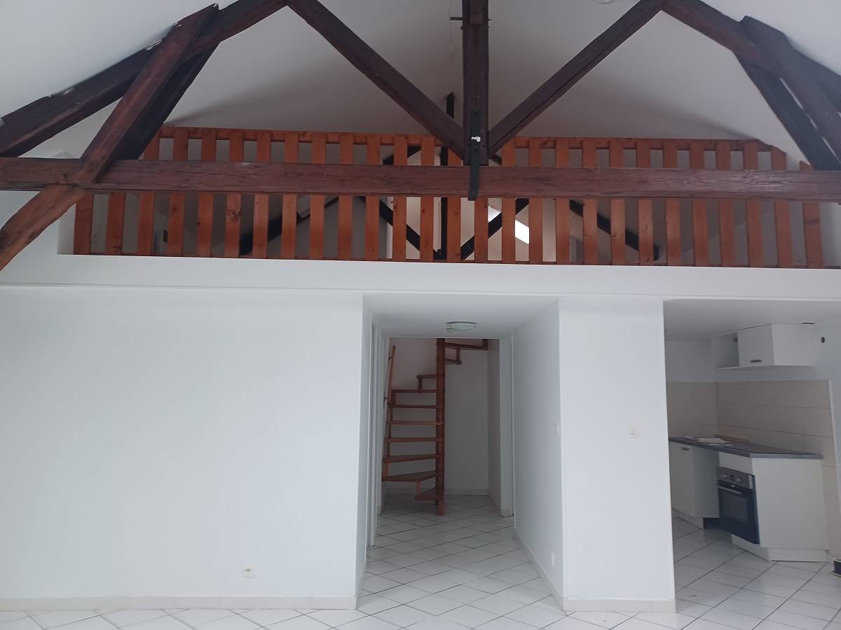 Trouver F3 à la location quartier Anatole France avec Agence Adrian Parker