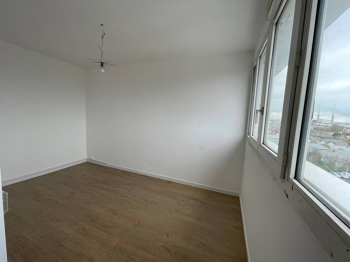 A Louer appartement F2 rue PRESSENSE