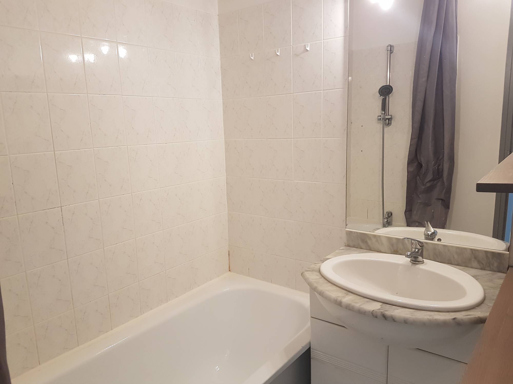 A louer F2 quartier Sainte- Anne