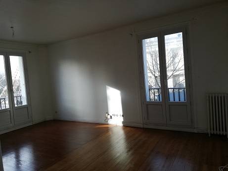 Trouver une location d'un F4 avec l'agence Adrian Parker