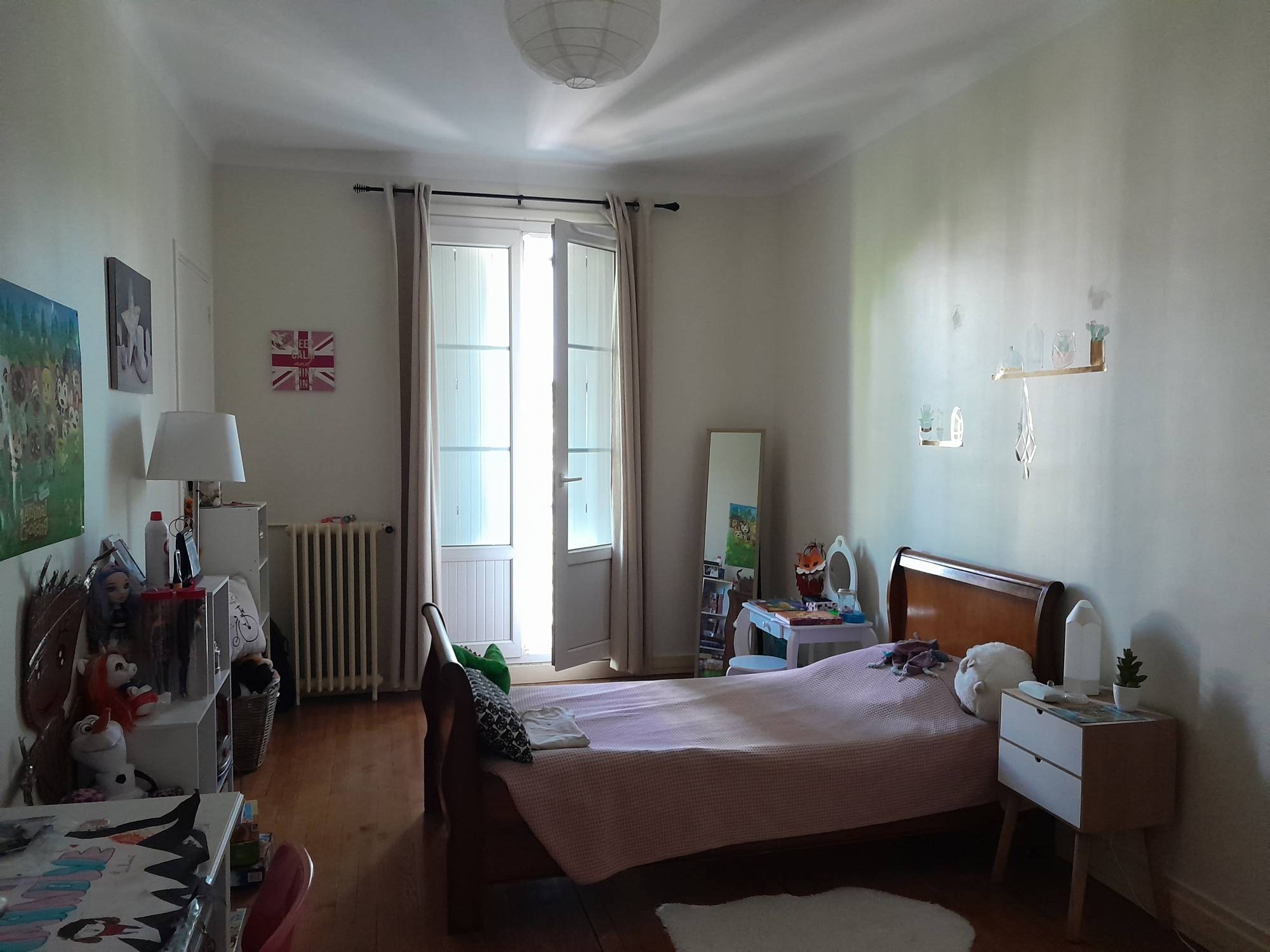 Trouver location F4 proche Hôtel de Ville avec l'agence Adrian Parker