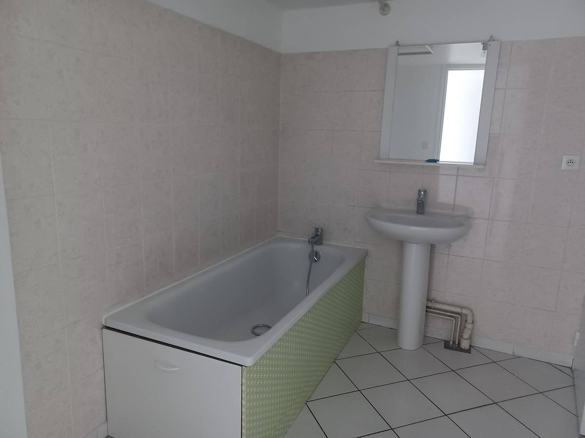 Trouver F3 à la location quartier Anatole France avec Agence Adrian Parker