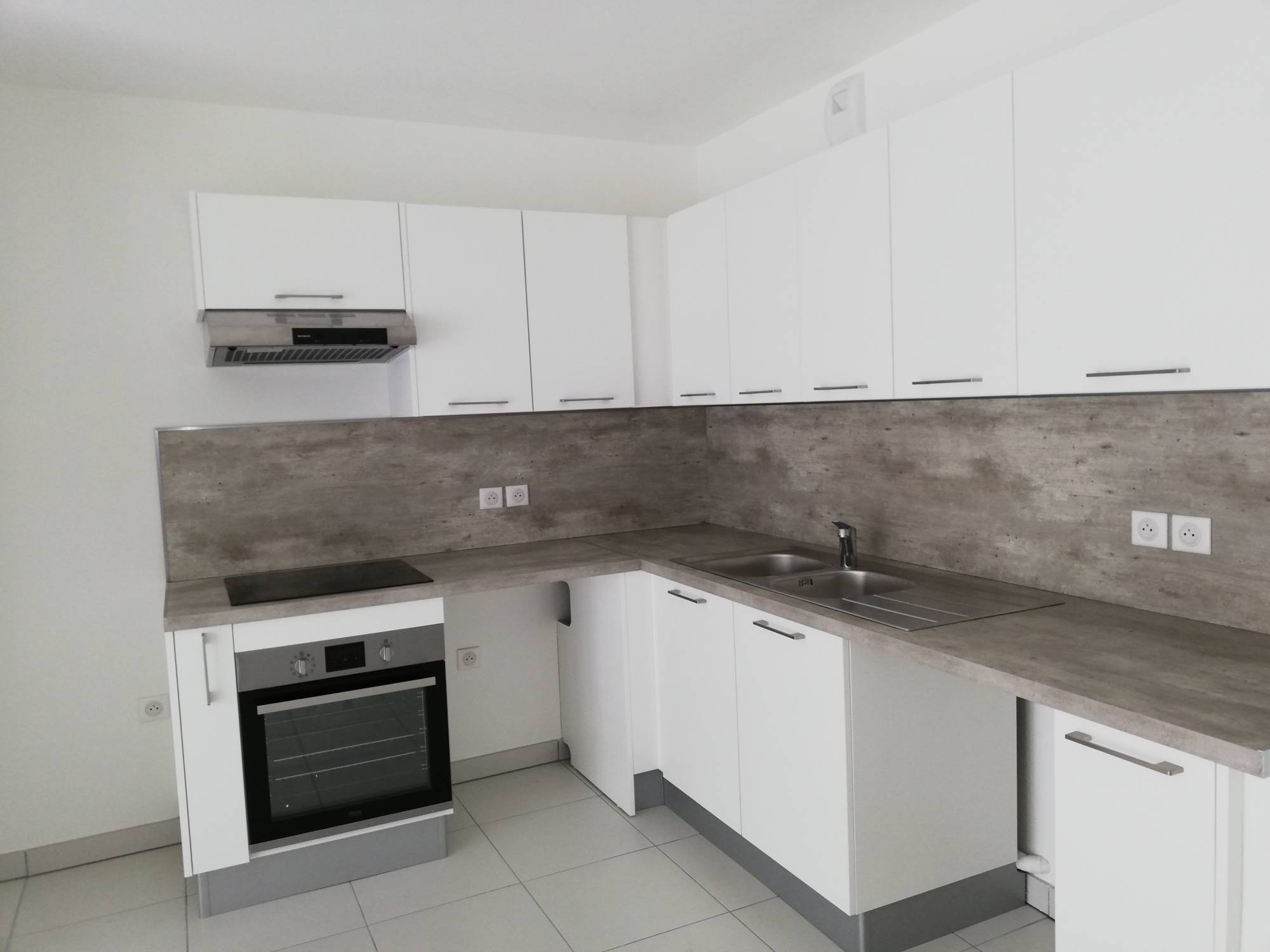 Trouver avec Adrian Parker une location d'un F3 centre ville du Havre