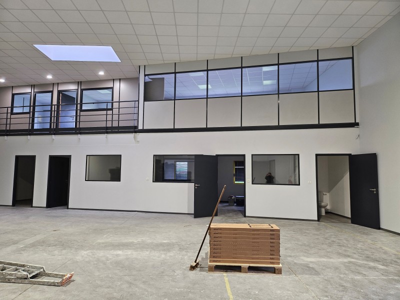 Loue Atelier avec Bureaux à HARFLEUR (76)