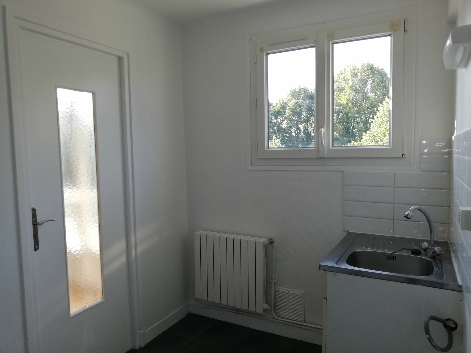 Trouver location appartement F3 avec Agence Adrian Parker