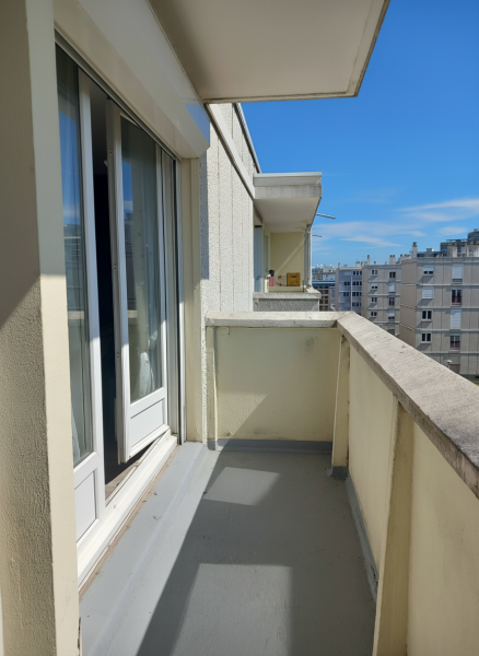 à vendre appartement avec balcon sud trois chambre le havre 76600