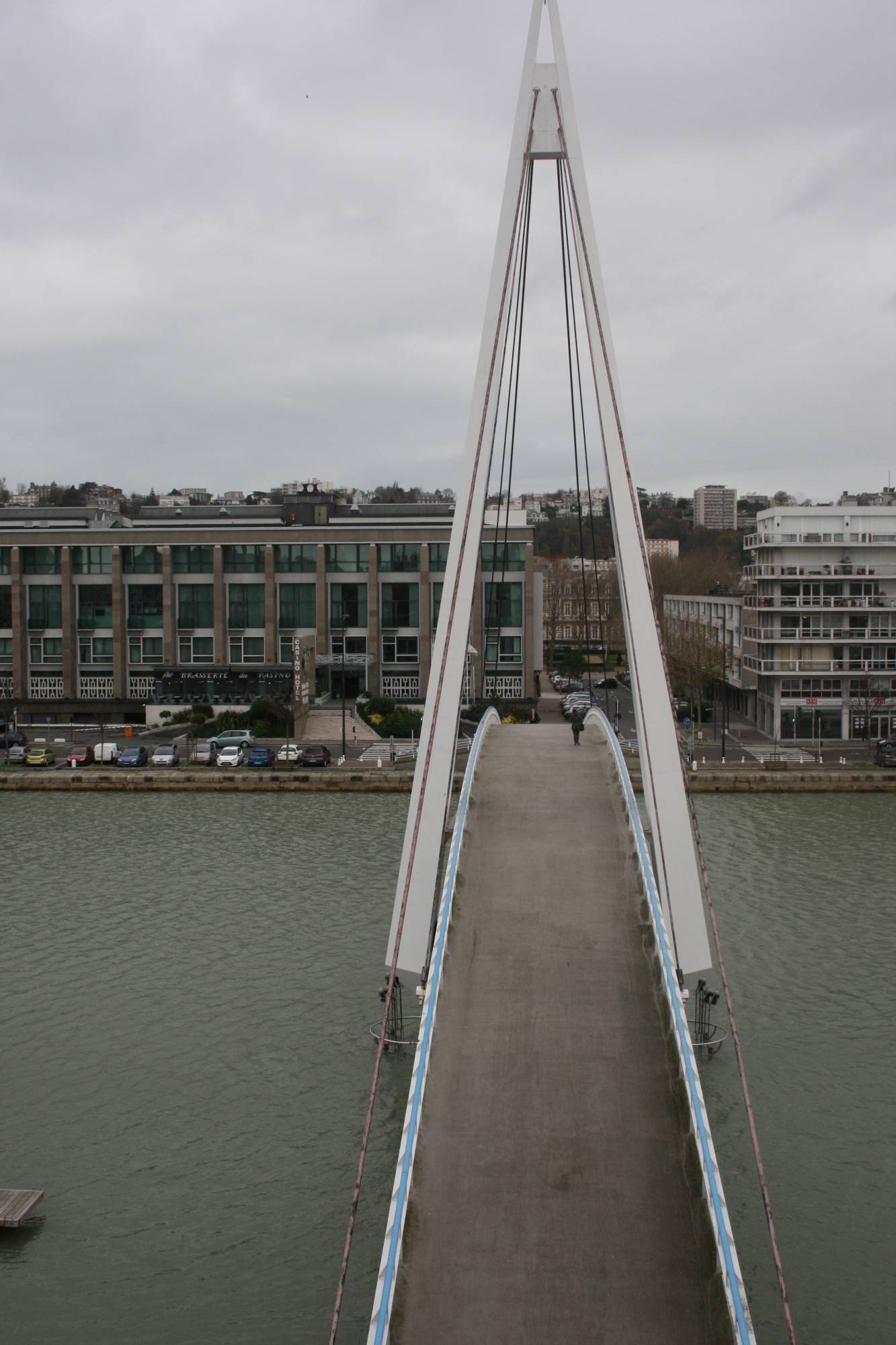 Trouver une location avec Adrian Parker quartier Saint-François