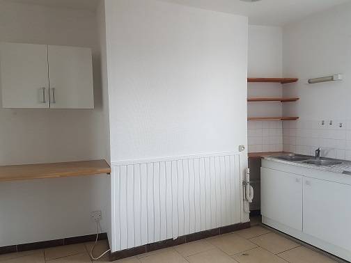 Trouver F2 à louer Docks Vauban avec Agence Adrian Parker