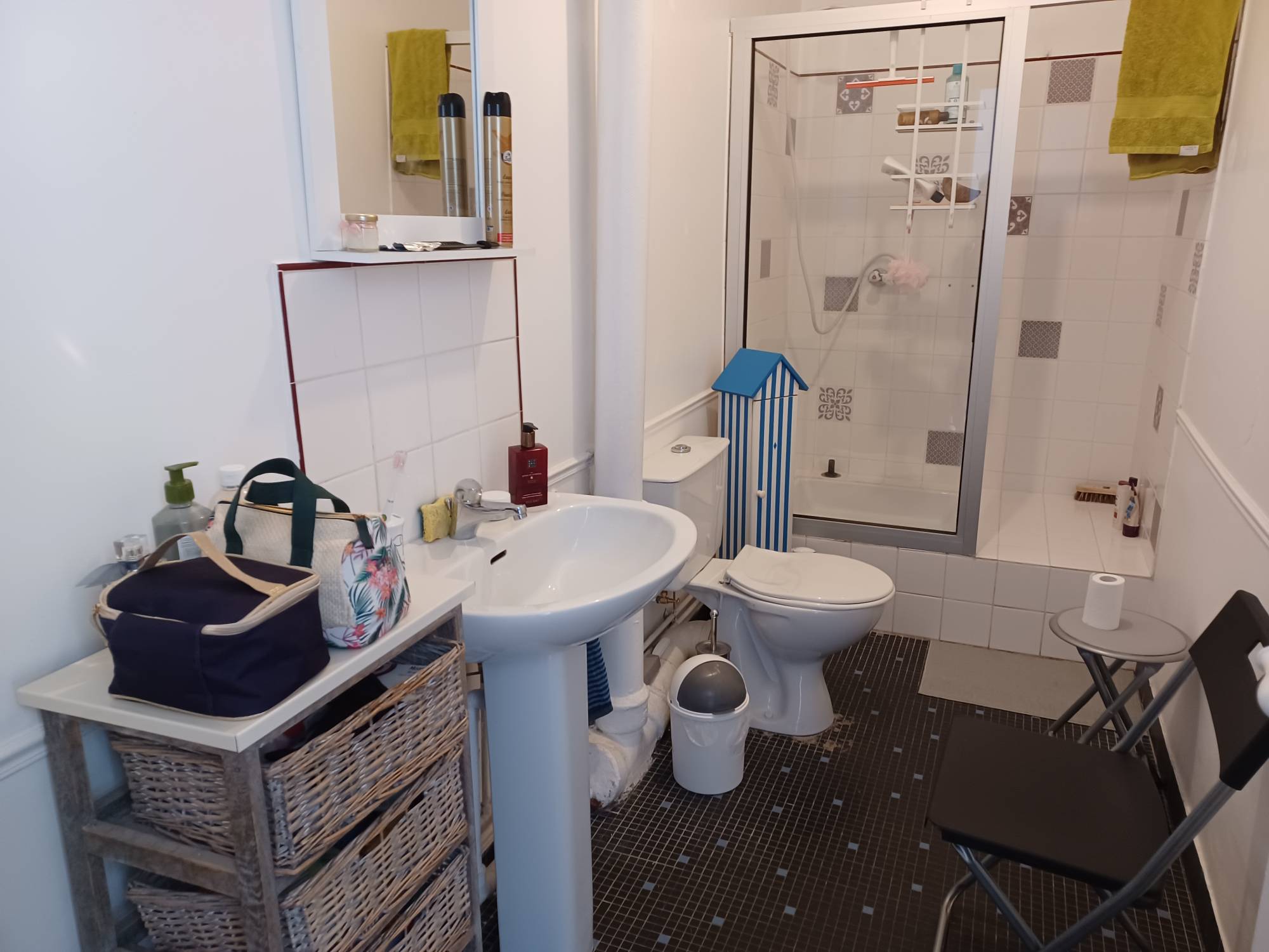 Trouver appartement F1 en location avec Agence Adrian Parker