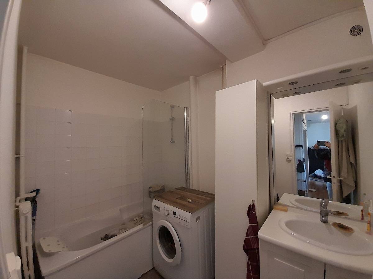 Trouver F4 meublé à la location avec agence Adrian Parker