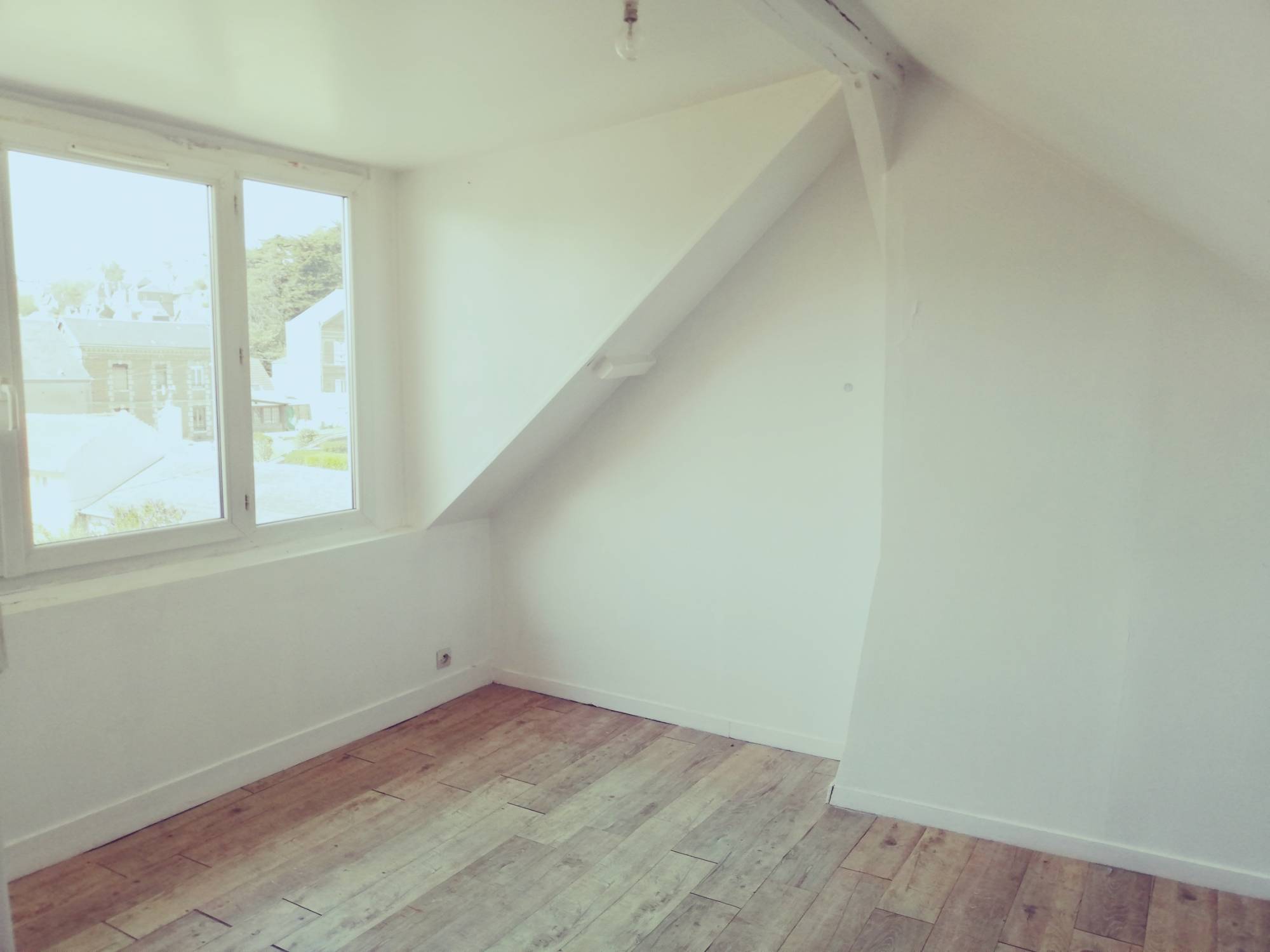 Trouver location F3 duplex avec agence Adrian Parker