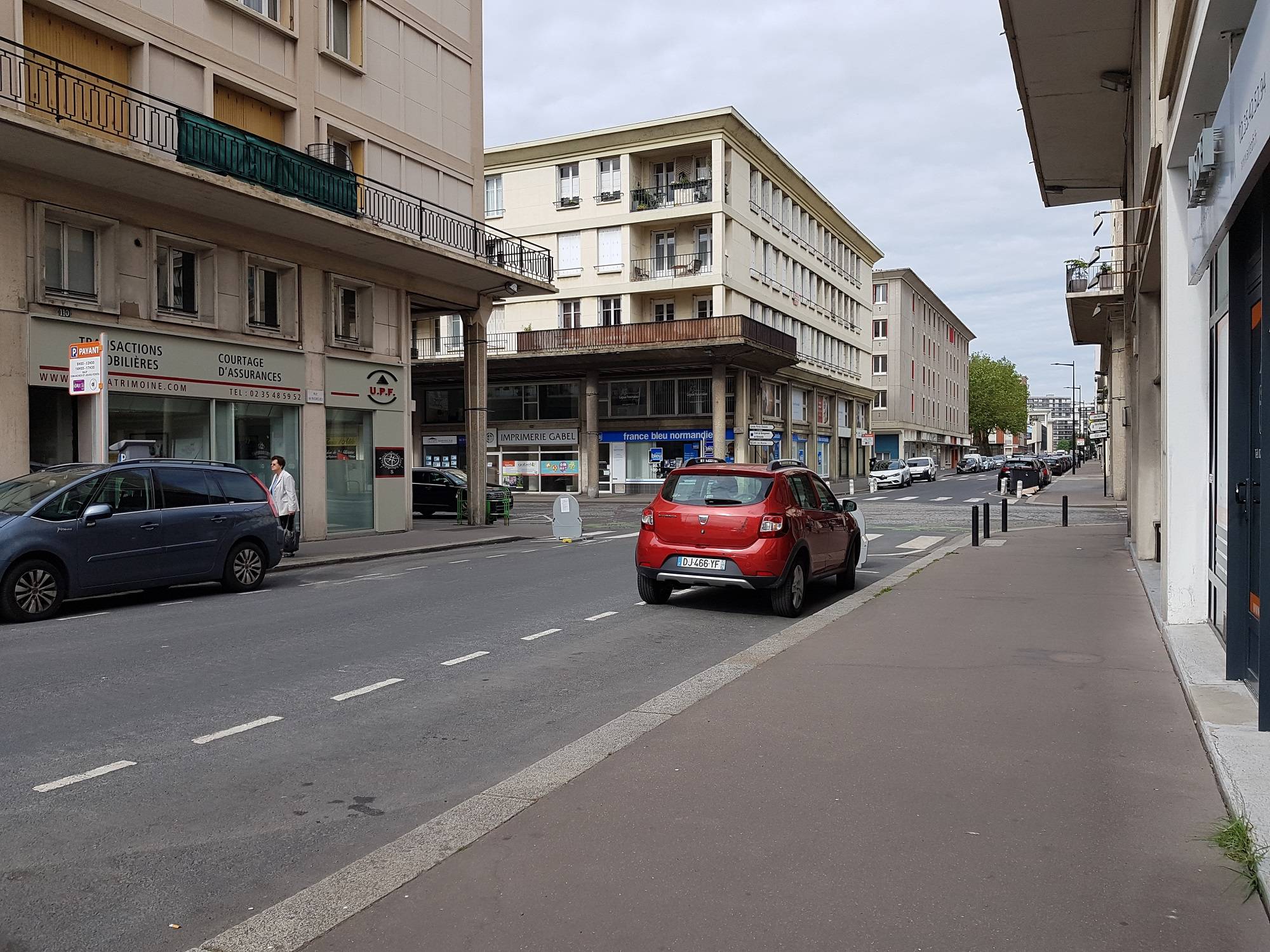 ADRIAN PARKER loue un local commercial au HAVRE