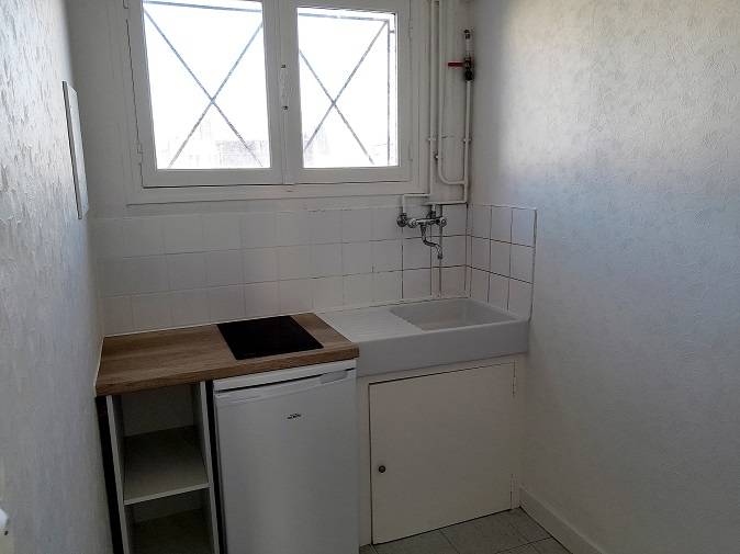 Adrian Parker loue F1 proche Coty