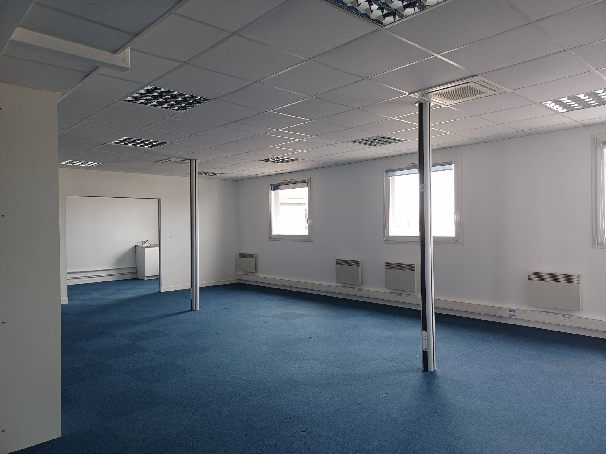 ADRIAN PARKER loue des bureaux au HAVRE