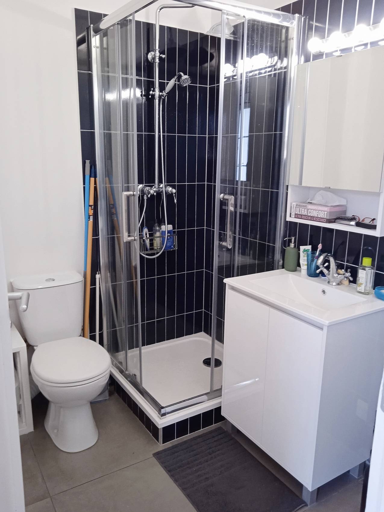 adrian parker loue un F1 bis au havre