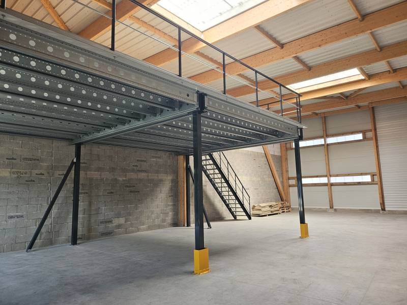 adrian parker loue un local d'activité au havre plateau