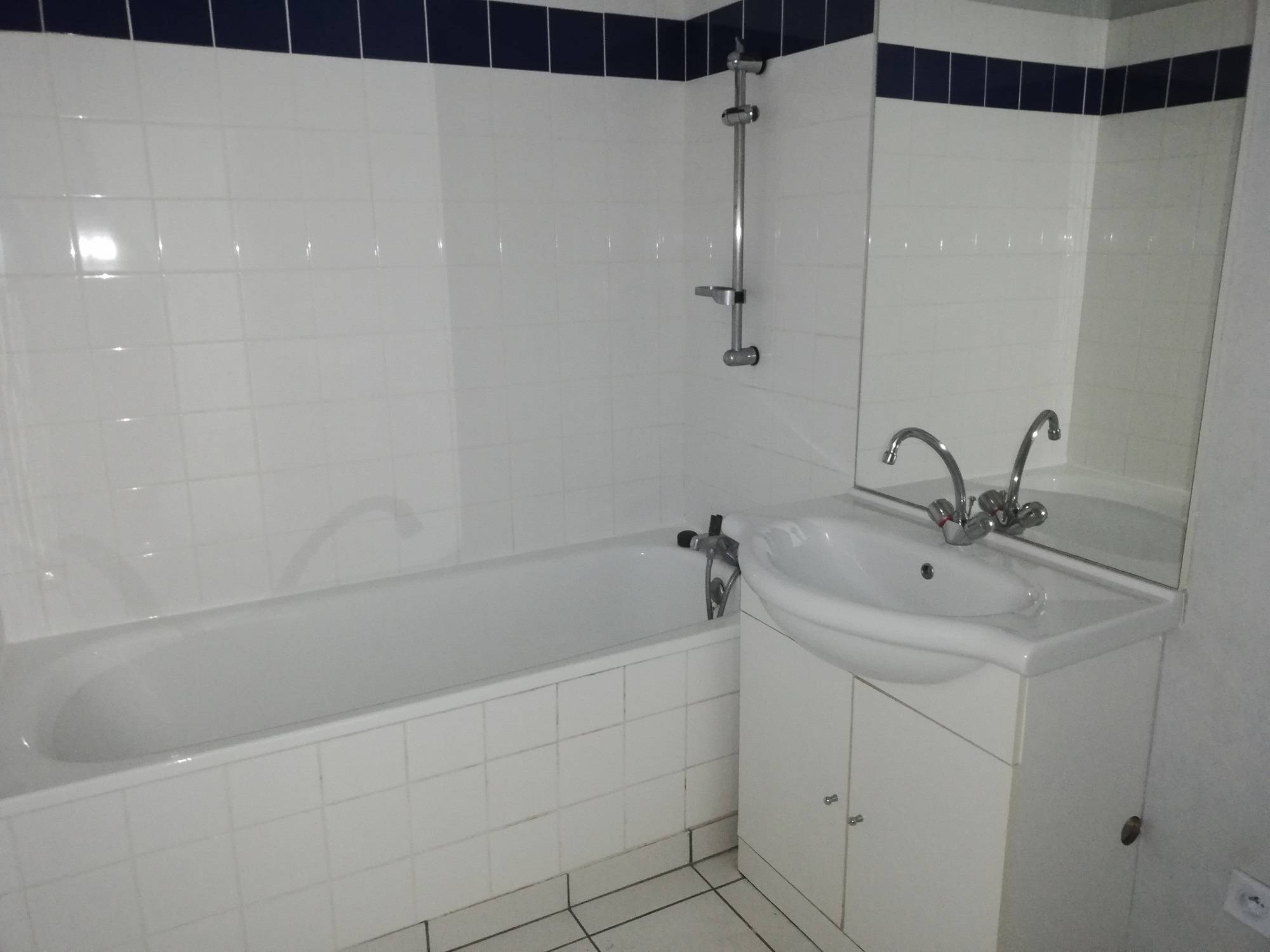 loue f3 secteur université