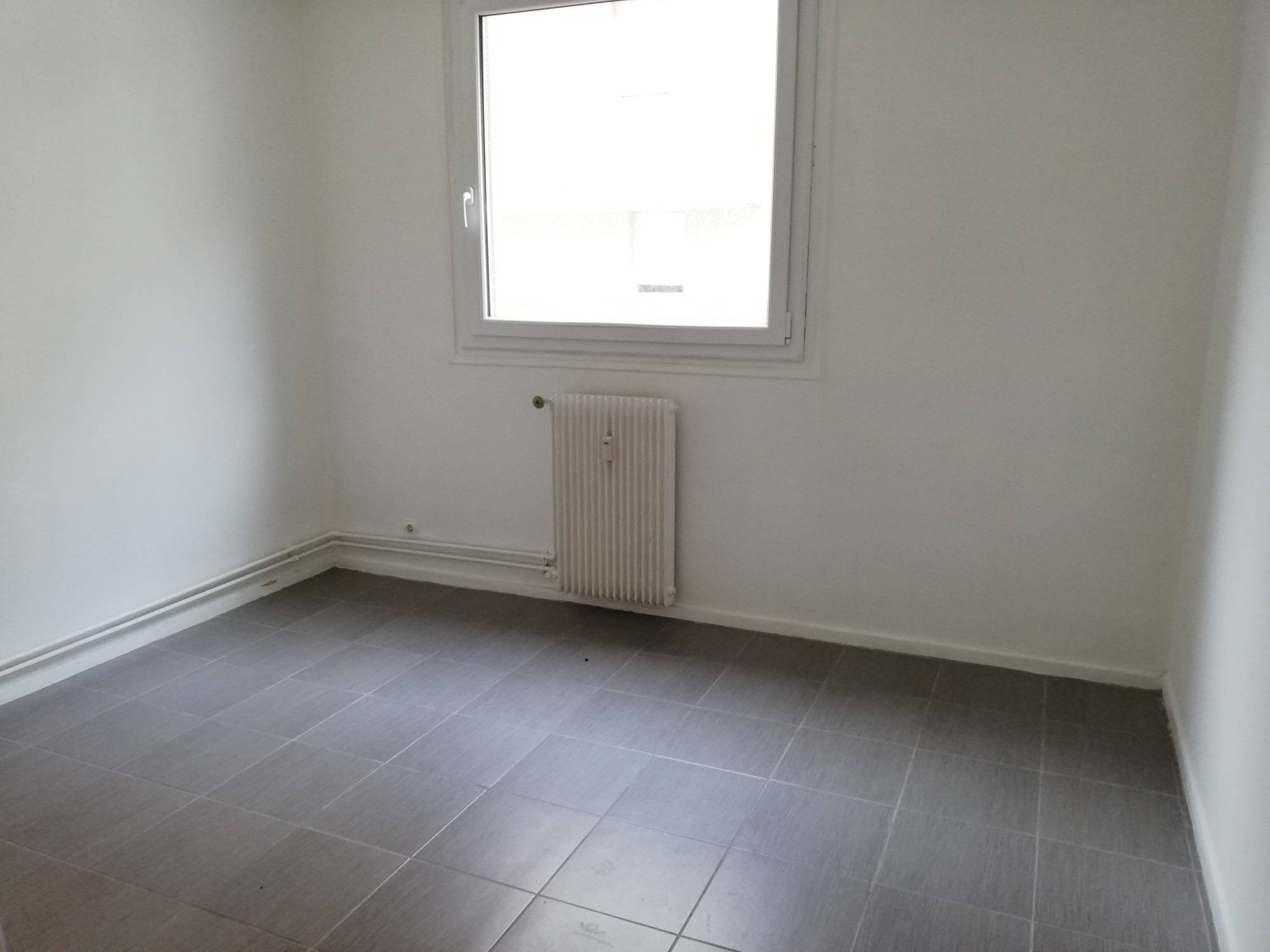 Appartement f2 proche de tous les transports en commun