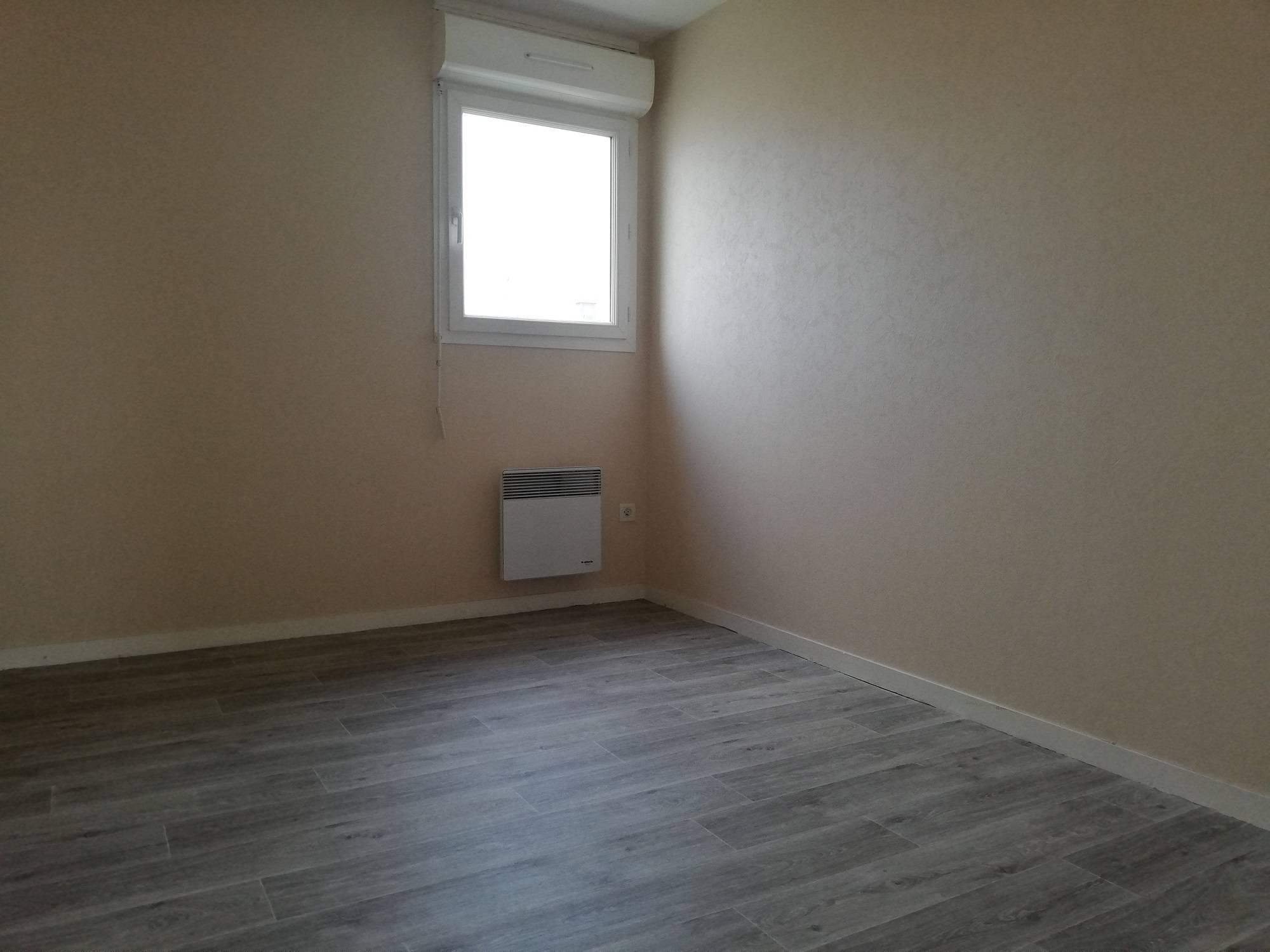 appartement f3 à louer avec place de parking