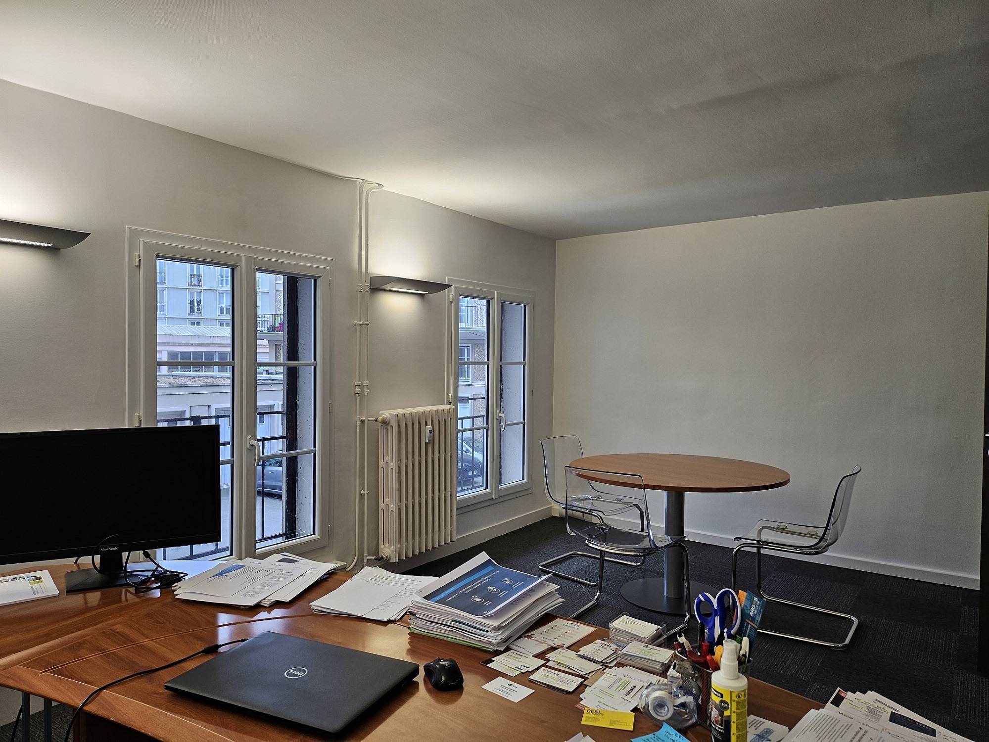 Adrian Parker loue des bureaux en centre ville du Havre