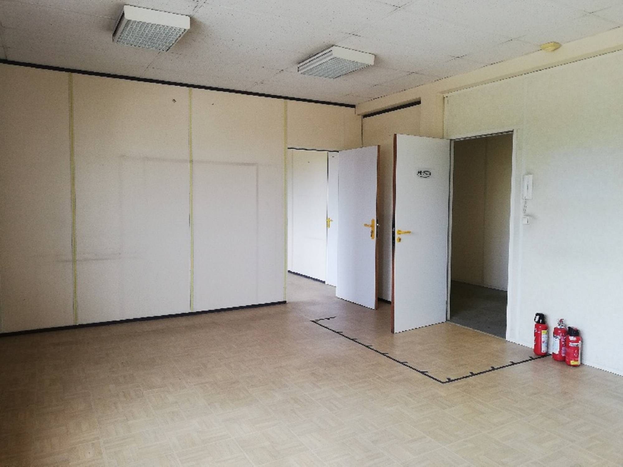 Loue bureaux zone industrielle LE HAVRE (76)