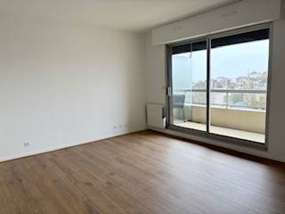 Location F2 avec balcon