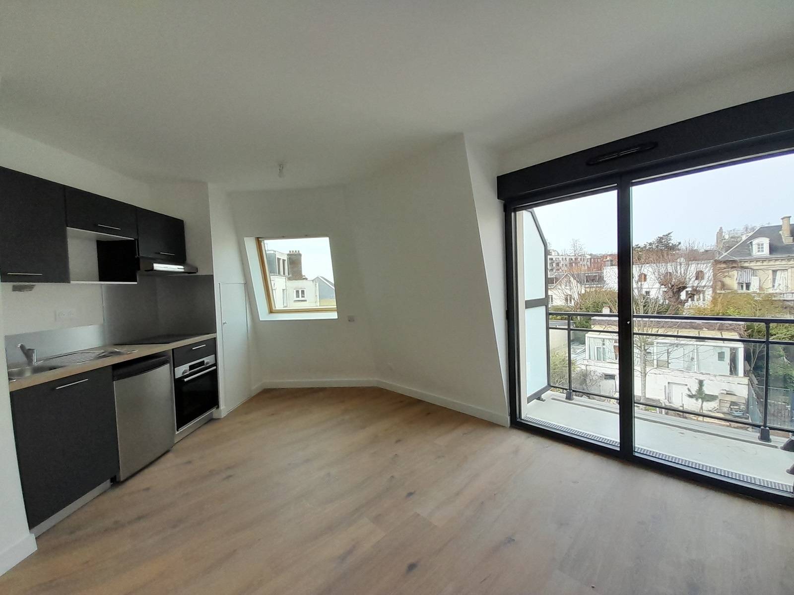 T2 avec balcon sur sainte adresse à louer