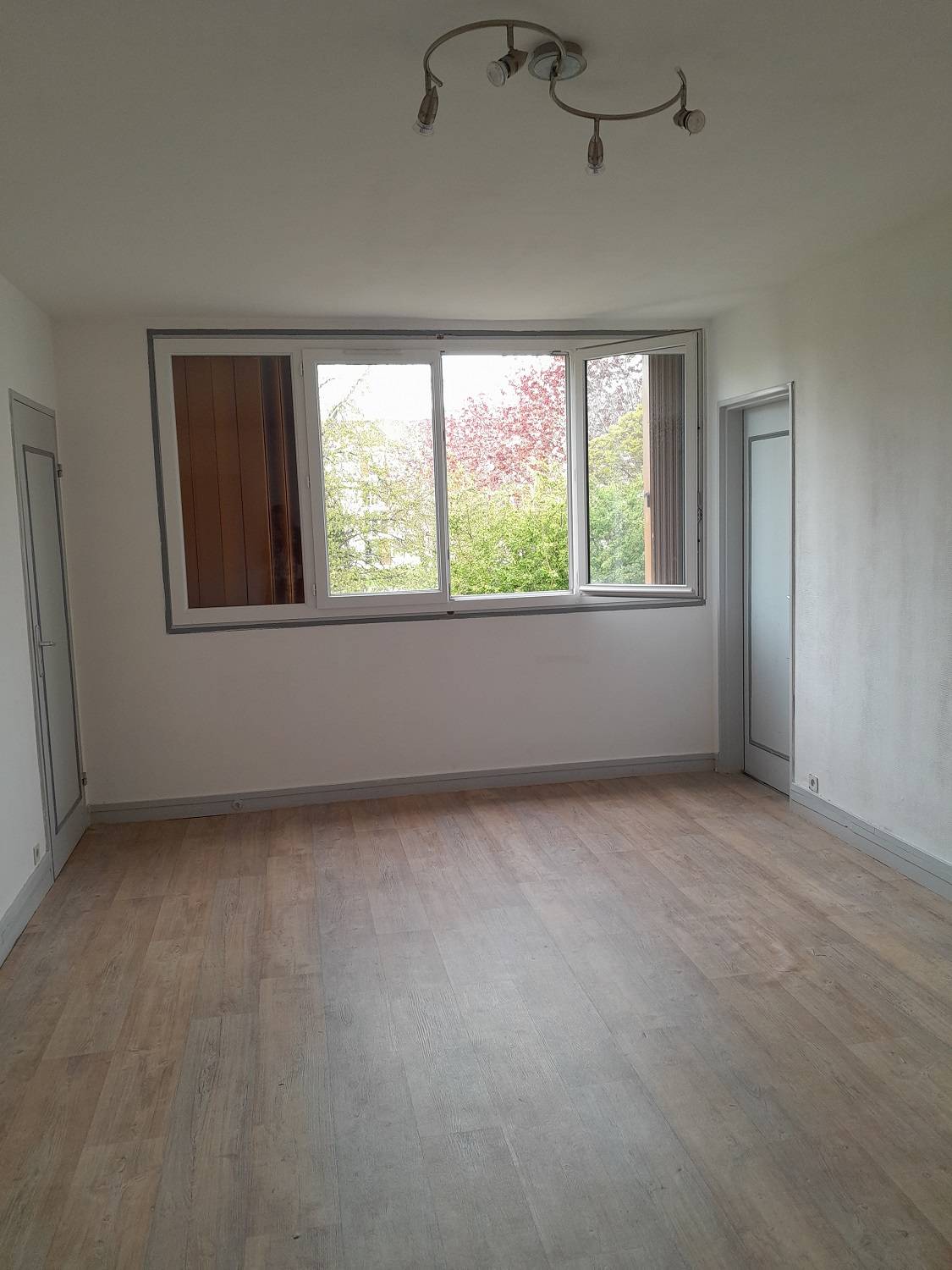 Loue appartement F2 situé en Résidence, Parc MontCalm au HAVRE 76