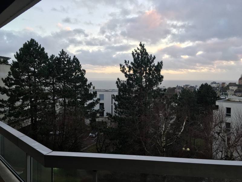 Adrian parker loue bel F3 sur Sainte-Adresse