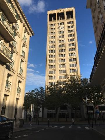 trouver un appartement situé à proximité de l'Hôtel de ville