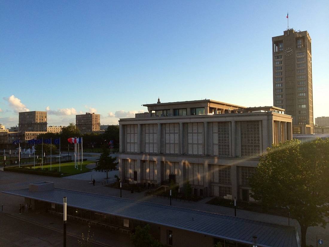 bel appartement F4  à louer